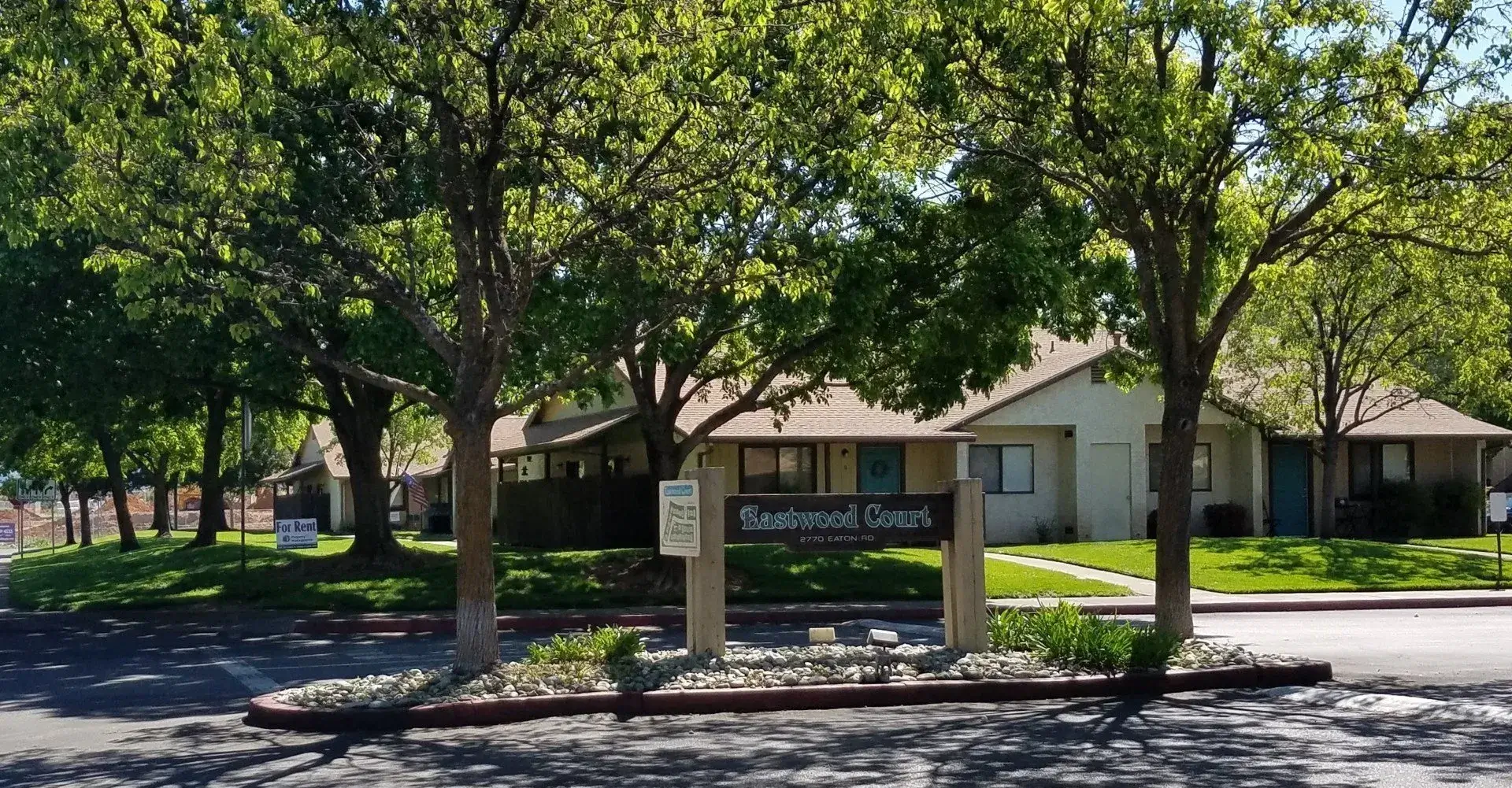 eastwood court front office
